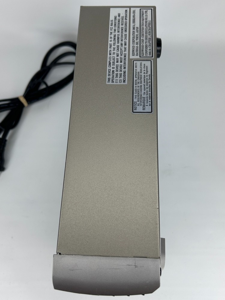 Kenwood DP-SE7 Compact Disc Player Powers on Reads Can't Eject Tray As Is