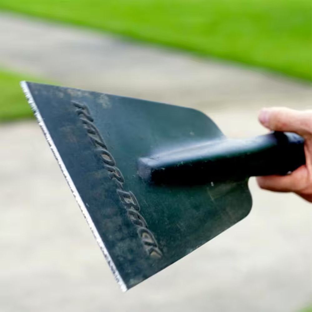 7 In. Forged Sidewalk Scraper