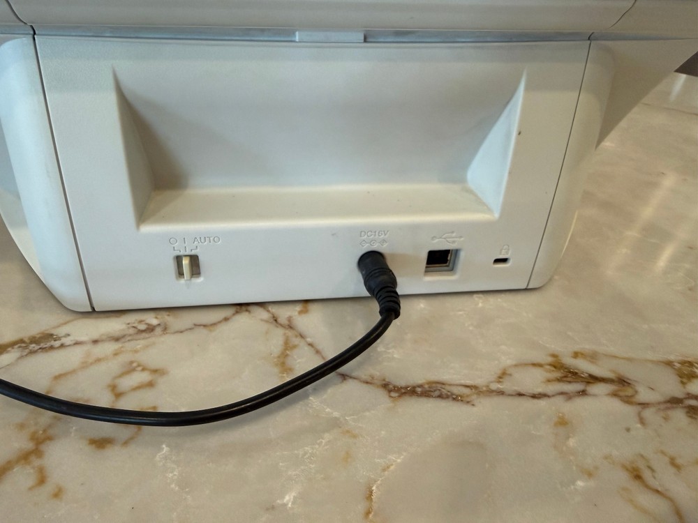 Canon imageFORMULA DR-2010C Document Scanner | USB | Windows Only | Powers On