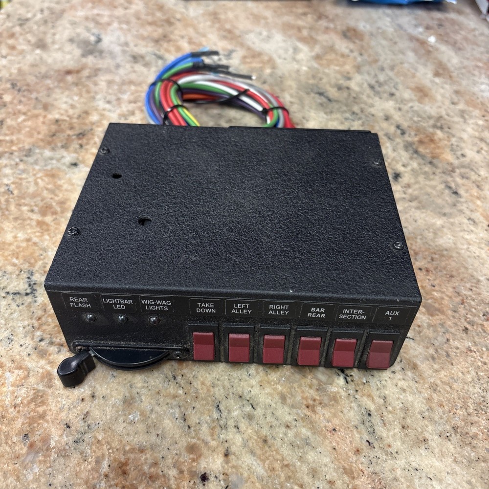 6 Function Switch Box with three way slider, All switches have 20 amp fuses