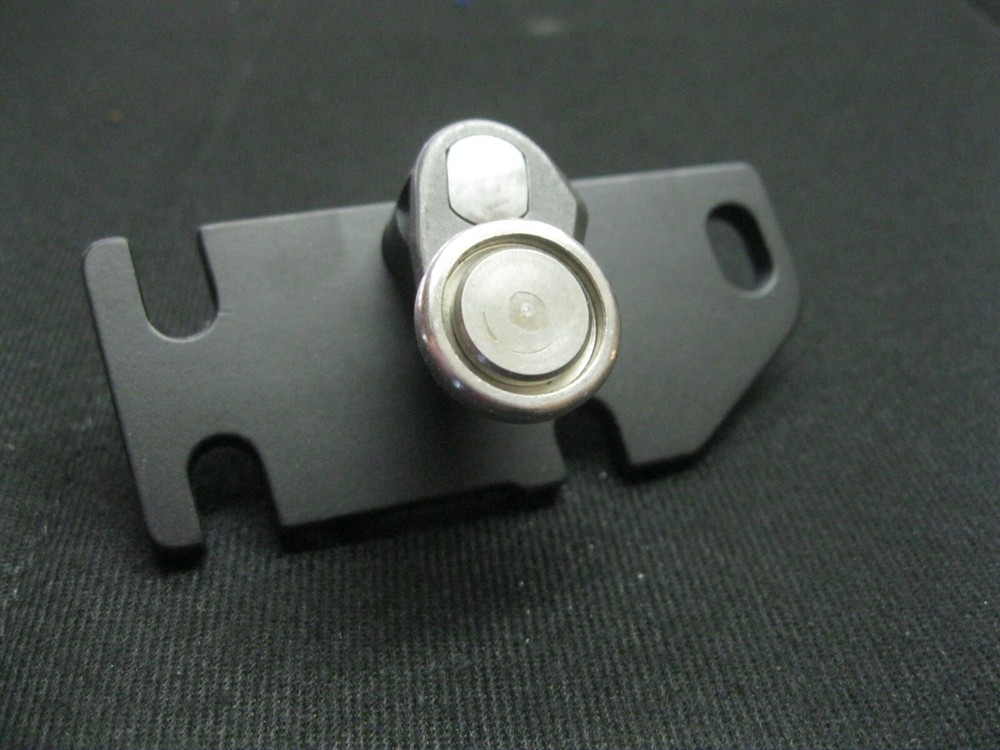 Porsche 911 Targa Cab roller latch