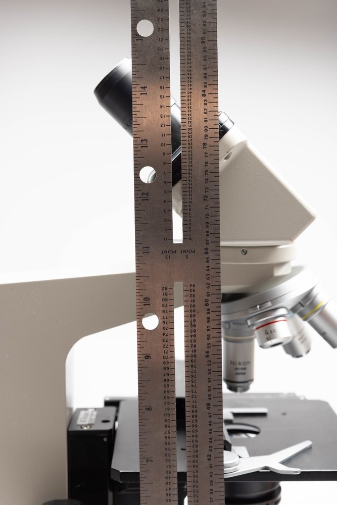 Nikon SC Binocular Biological Microscope with 4 Objective Lenses & Eyepieces