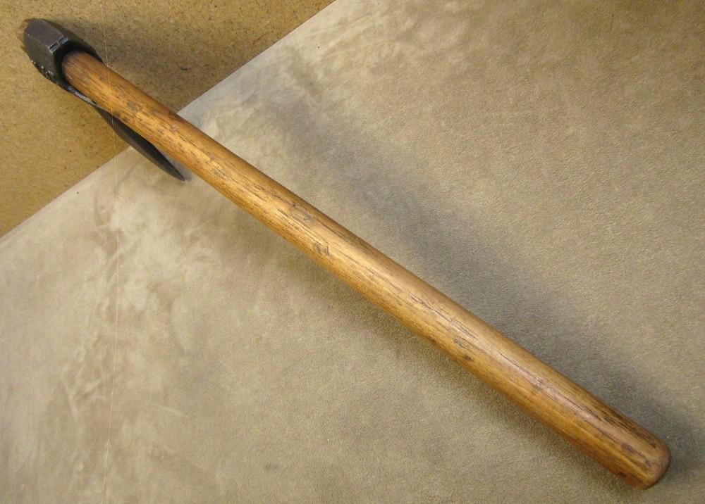NICE VINTAGE BLACK HAWK M & W CANADA TOMAHAWK 18" THROWING HATCHET AXE