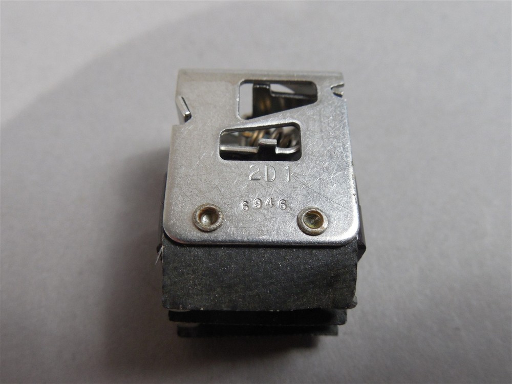 Honeywell Micro Switch 2D1 250V AC 30V DC 5A NEW
