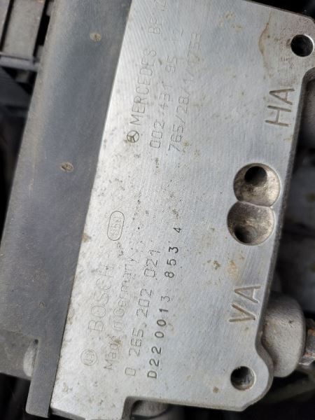 SL600 1998 Front Door Switch 558920