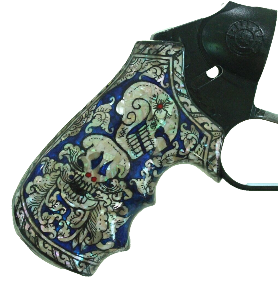 GRIPS TAURUS JUDGE PUBLIC DEFENDER POLY ( POLYMER FRAME ONLY ) PEARL SKULL BLUE