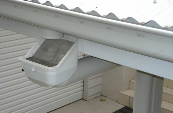 Rain Harvesting ADVANCED RAIN HEAD LEAF EATER Single Screen Pivot Outlet