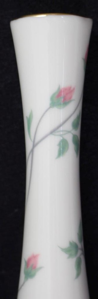 Lenox Manor Rose Bud Vase