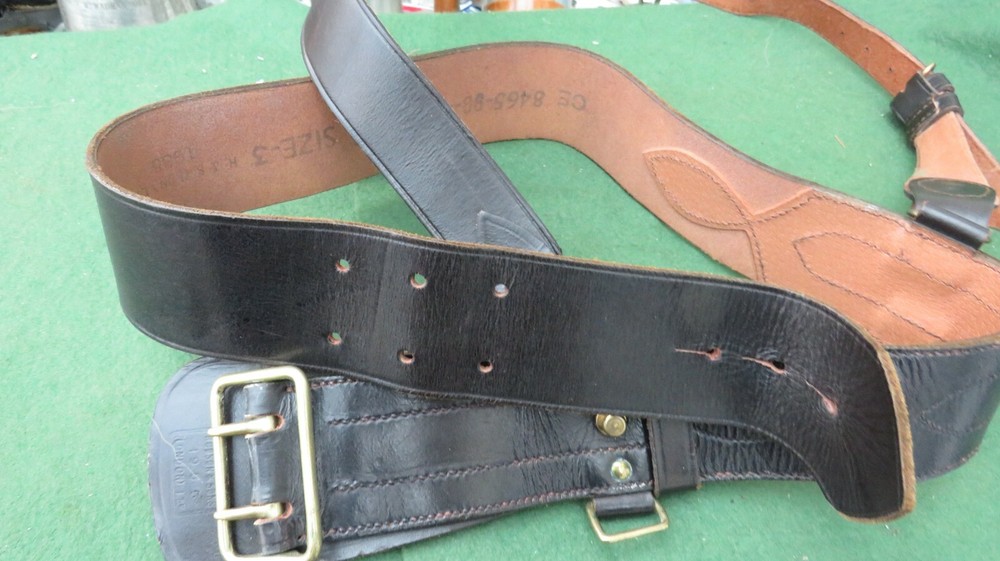 BRITISH ARMY SAM BROWNE BELT AND CROSS STRAP DATED 1985 SIZE 3