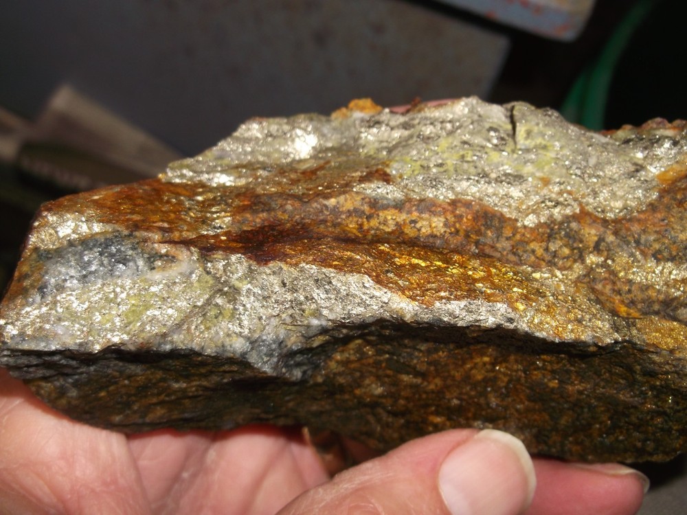 Gold, silver, copper, 487 grams samples ,ore high grade .