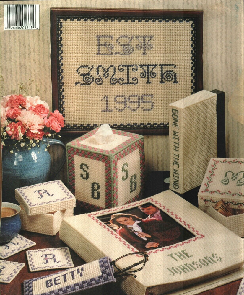 USED ALPHABETS & BORDERS TO PERSONALIZE 13 DESIGNS PLASTIC CANVAS PATTERN BOOK