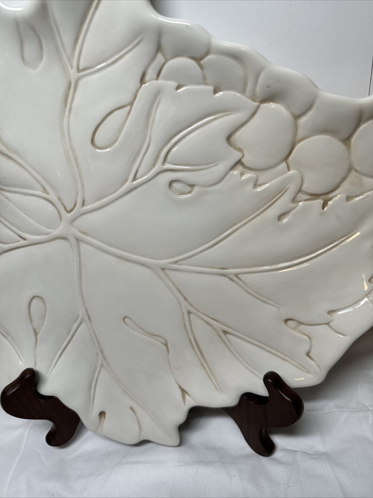 Roscher & Co Vineyard Collection Stoneware White Serving Platter Tray