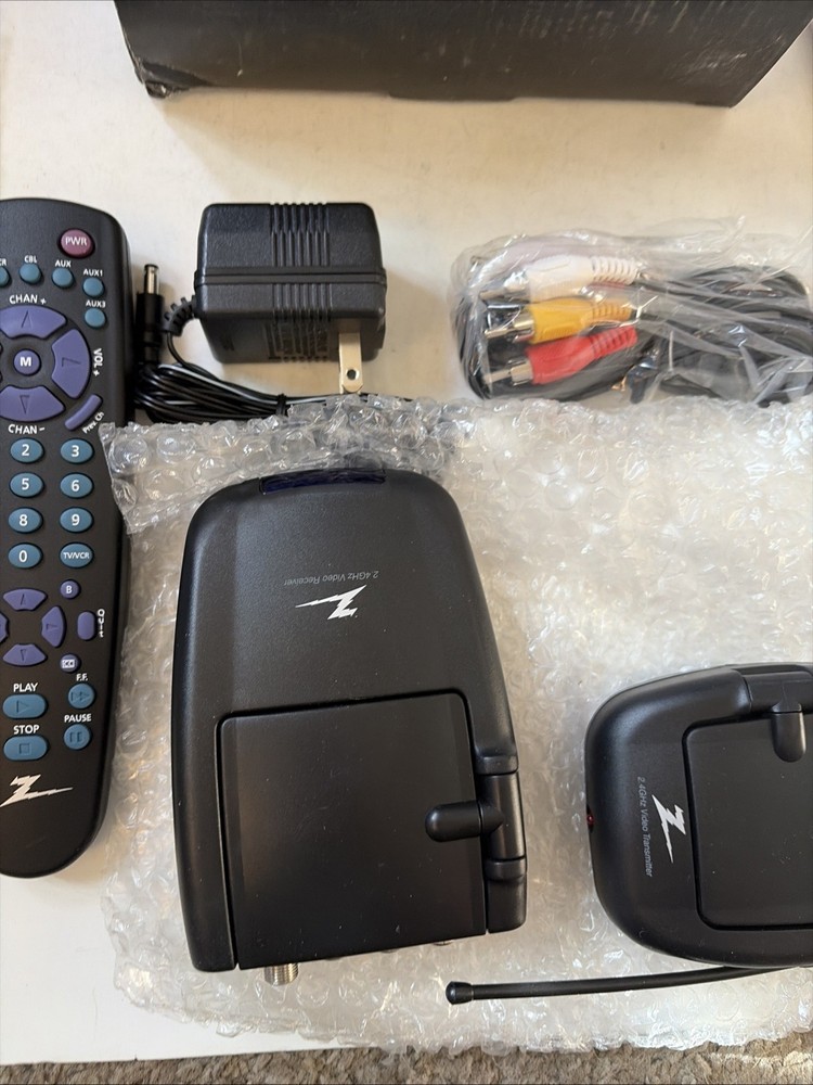 Zenith Wireless Stereo Audio Video Sender Kit COMPLETE!