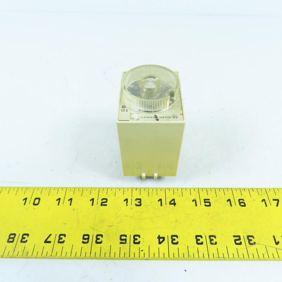 Allen Bradley 700-HTM12KZ24 Ser A Multi-Range Timer ON Delay 24VDC 5A 120VAC