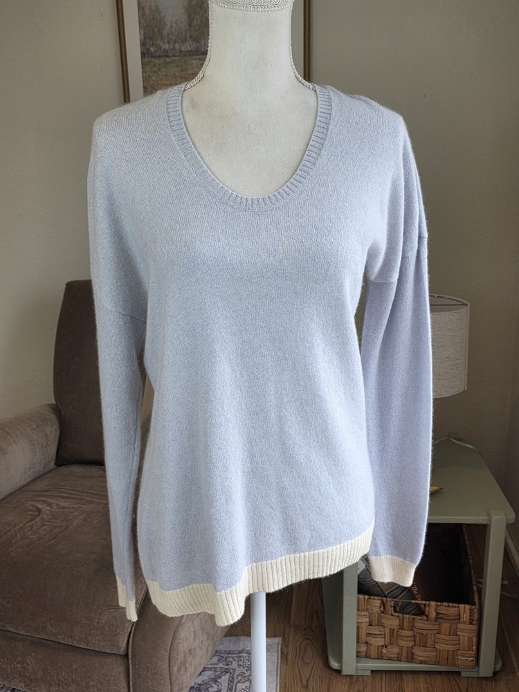 White + Warren Sweater Womens Medium Light Blue 100% Cashmere Pullover