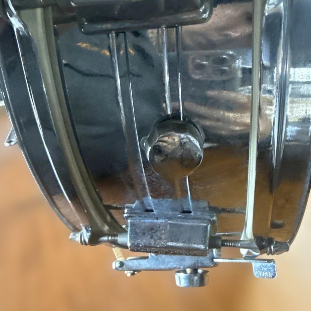 Pearl snare drum silver used