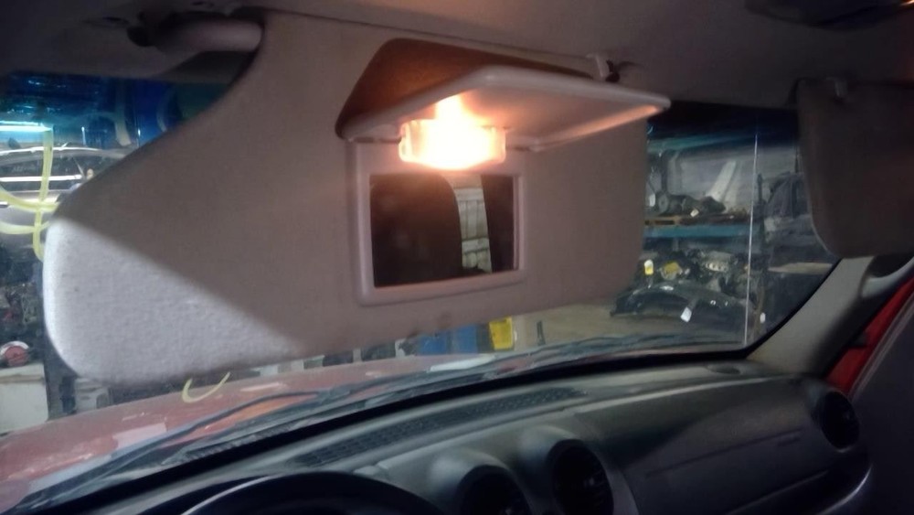 Driver Left Sun Visor Illuminated Fits 04-07 LIBERTY 1083521