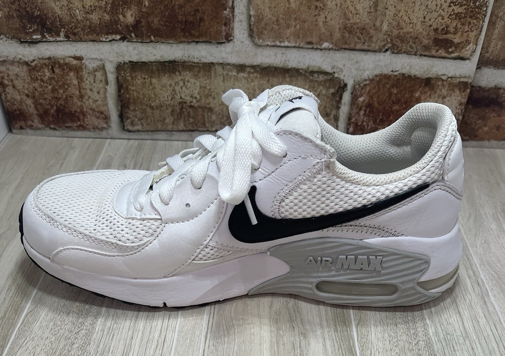 Size 8.5 Nike Air Max Excee White