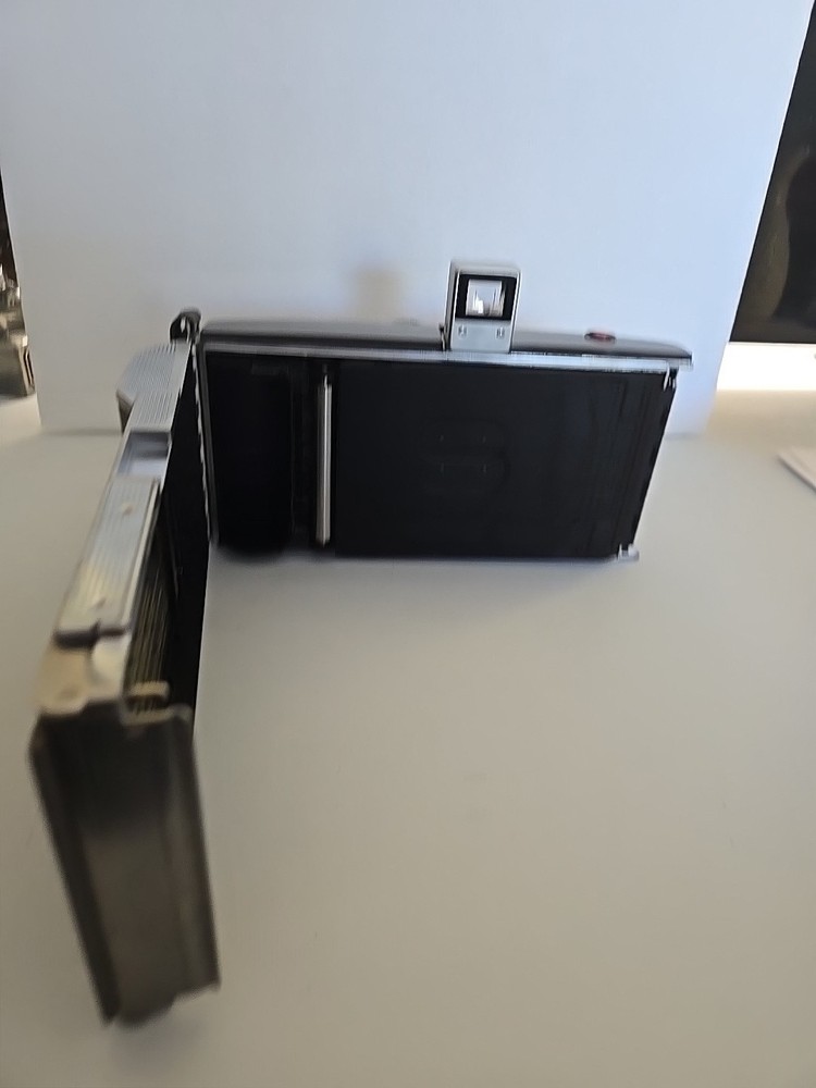 Vintage Polaroid Land Camera Model J66 Flash
