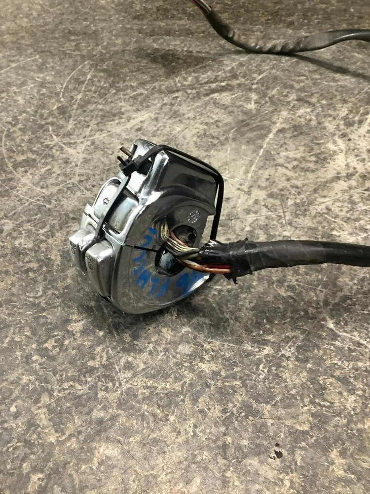 06 Harley Ultra FLHT FLHTCUI Right Start Switch Control 23E