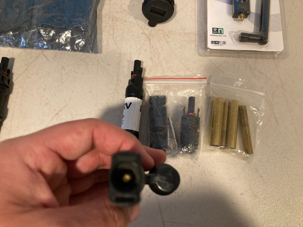 Solar Panel MC4 Connectors Fuse Holder USB Socket 30A WiFi Adapter Kit Set