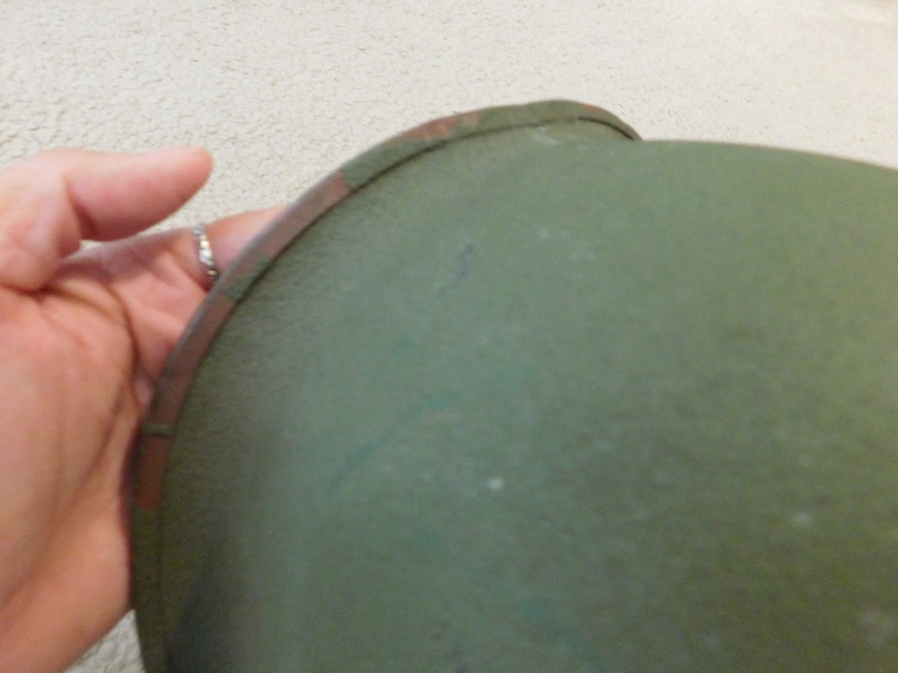 MILITARY 1983 GROUND TROOP'S HELMET W/ LINER