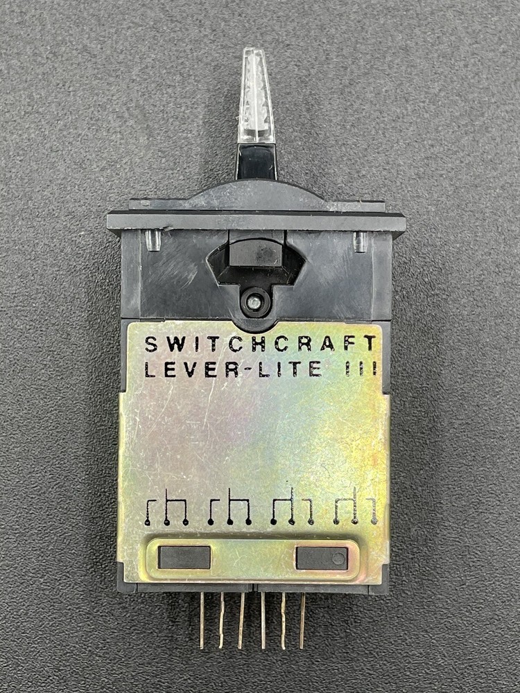 Switchcraft Lever-Lite, Illuminated, 3 position, locking NOS