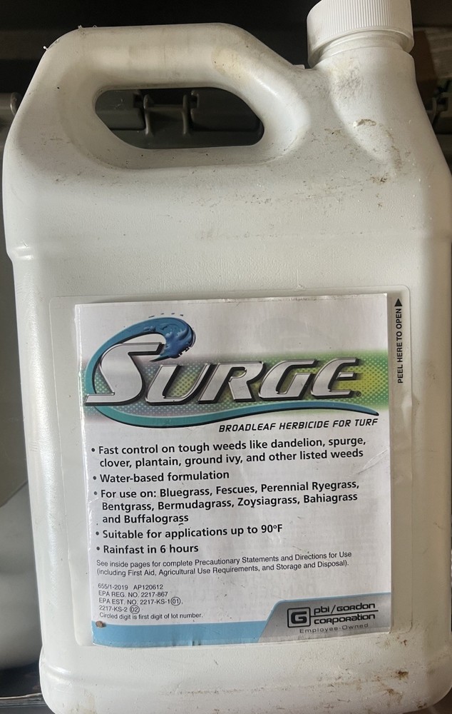 Surge Broadleaf Herbicide for Turf gallon (128 oz)
