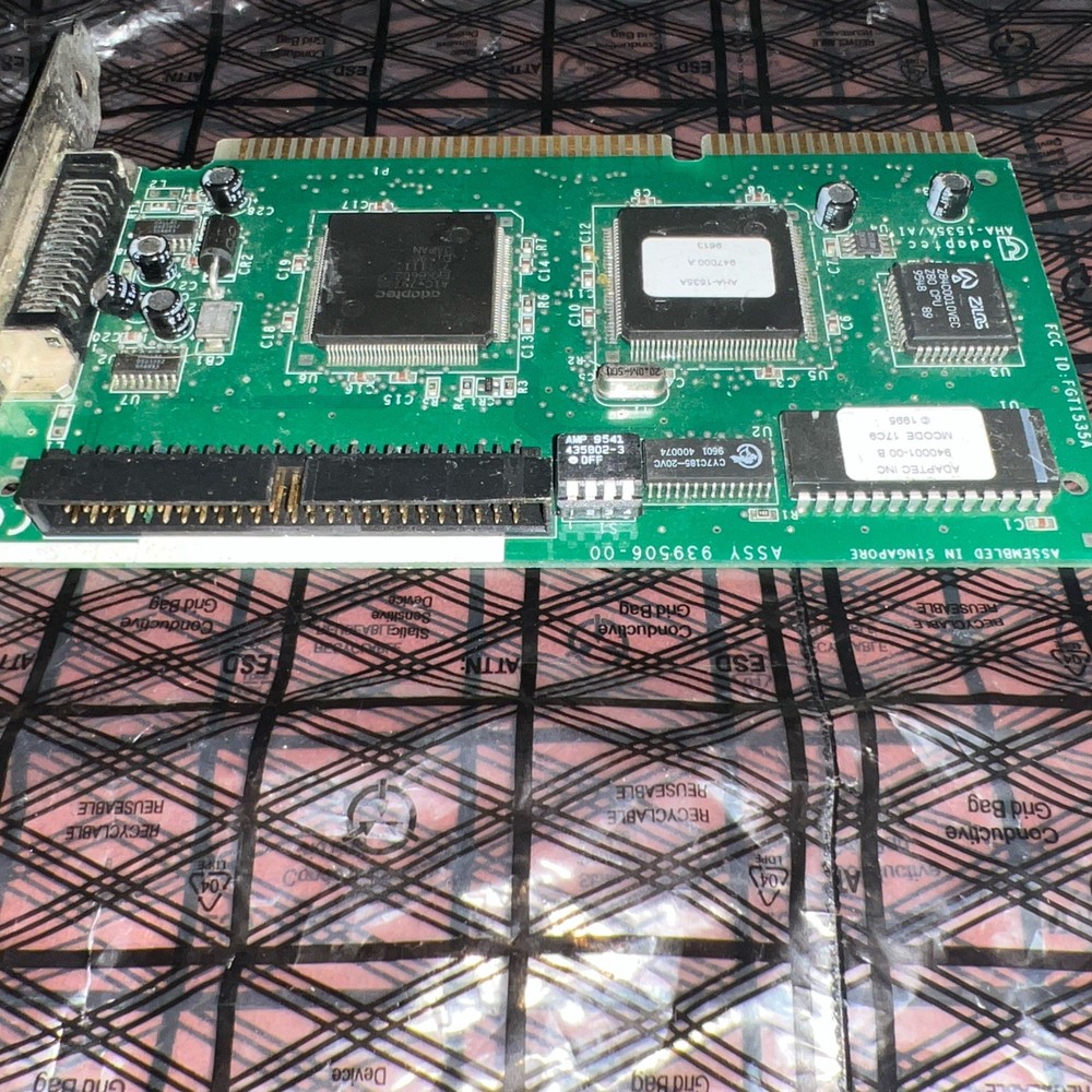 ADAPTEC AHA-1535A ISA SCSI CONTROLLER ADAPTER See Descript