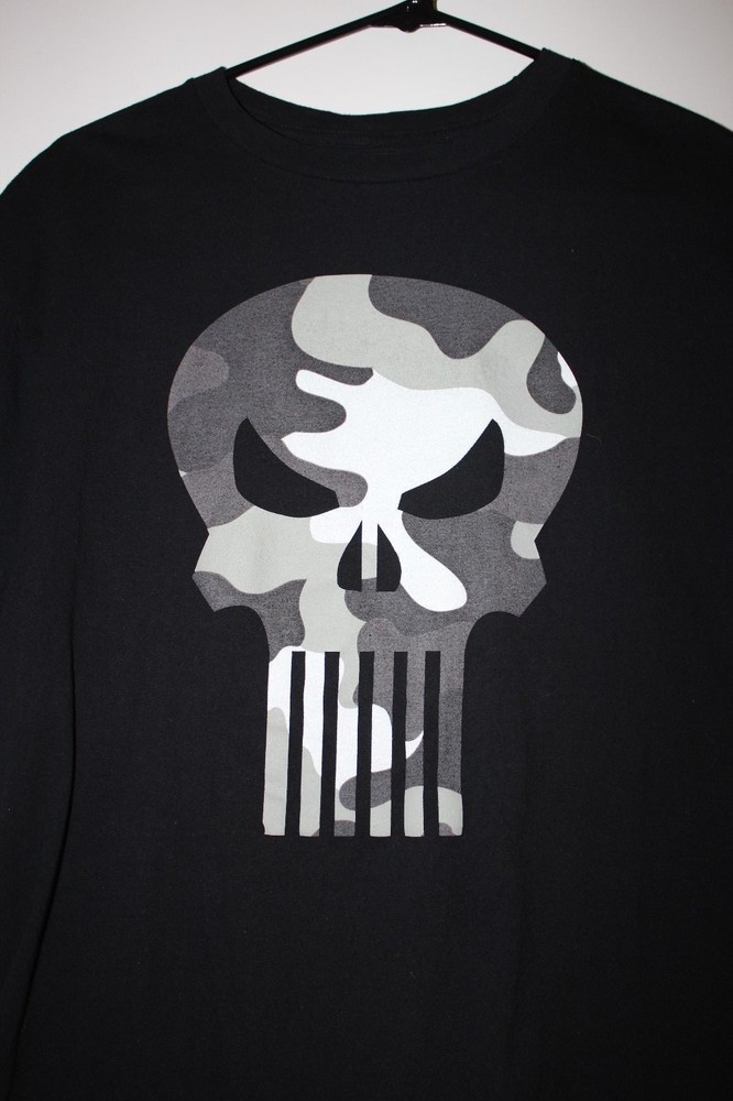 Marvel Comics "The Punisher" Tee Shirt - Large - Black