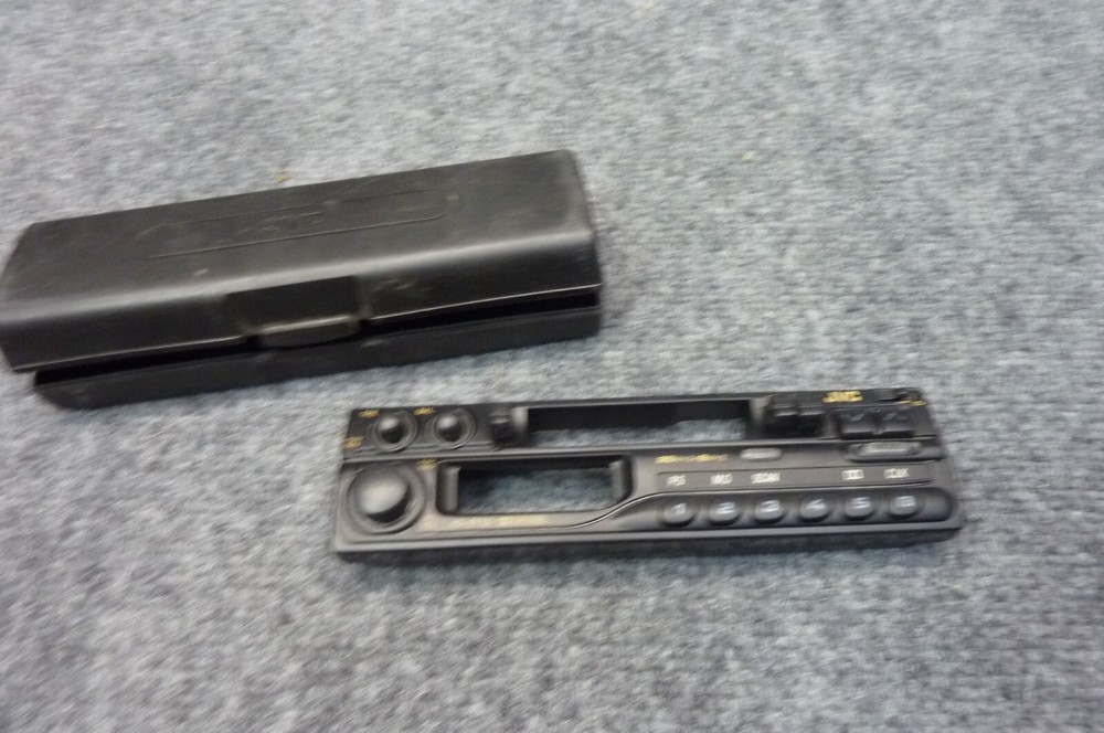 JVC KS-RT50 car deck faceplate with case