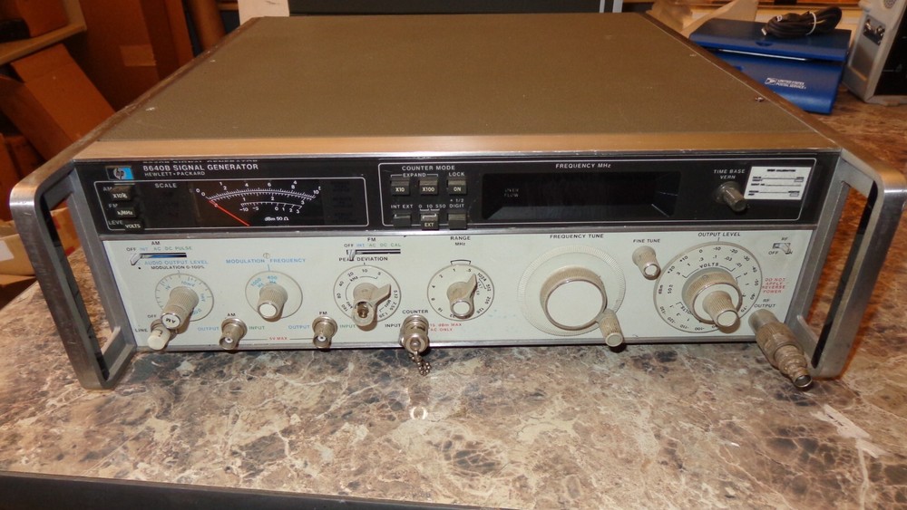 HP Hewlett Packard 8640B Signal Generator