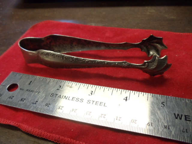 VINTAGE U.S. SILVER CO. SUGAR TONGS