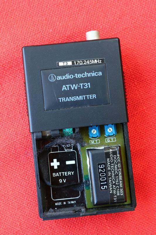 Wireless Transmitters ATW-AT31 WORK Audio Technical One Missing Battery door WV