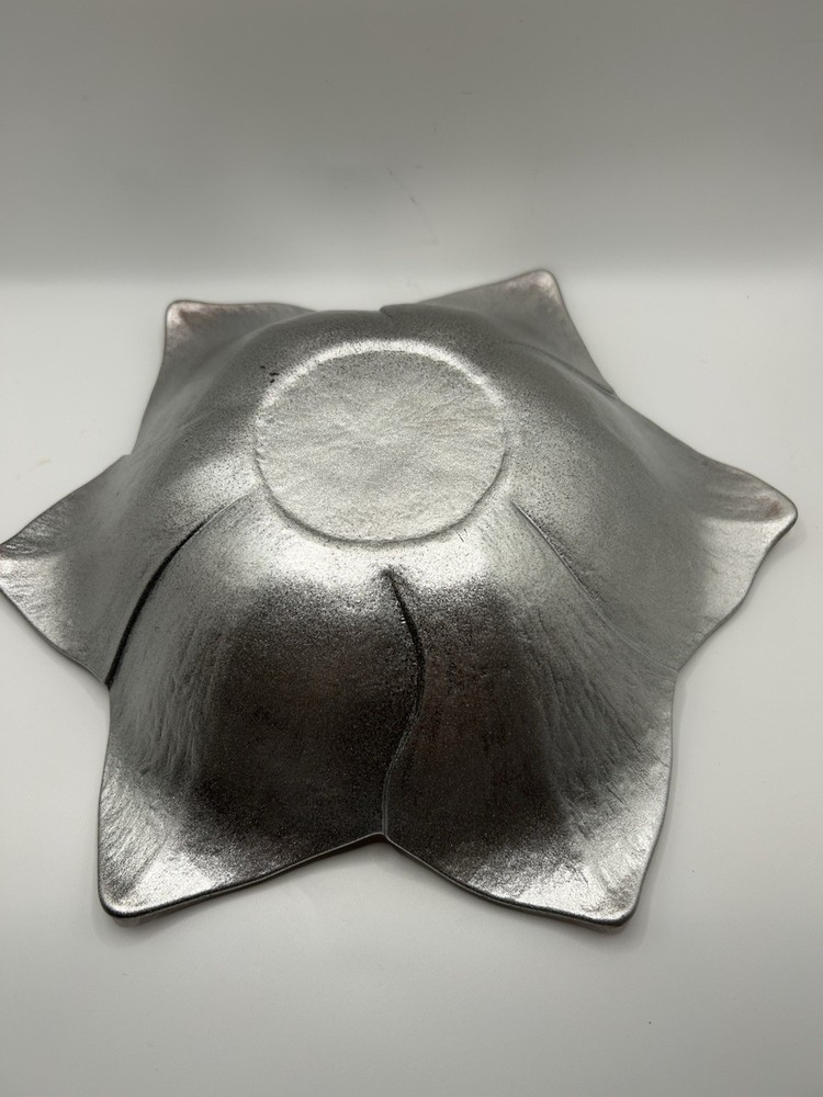 Beautiful Flower Bowl With Silver Bottom