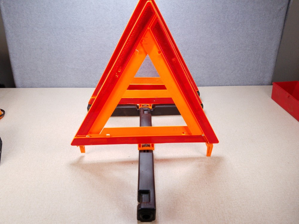 James King & Co Emergency Safety Warning Triangle Flare Kit Reflector Model 1005