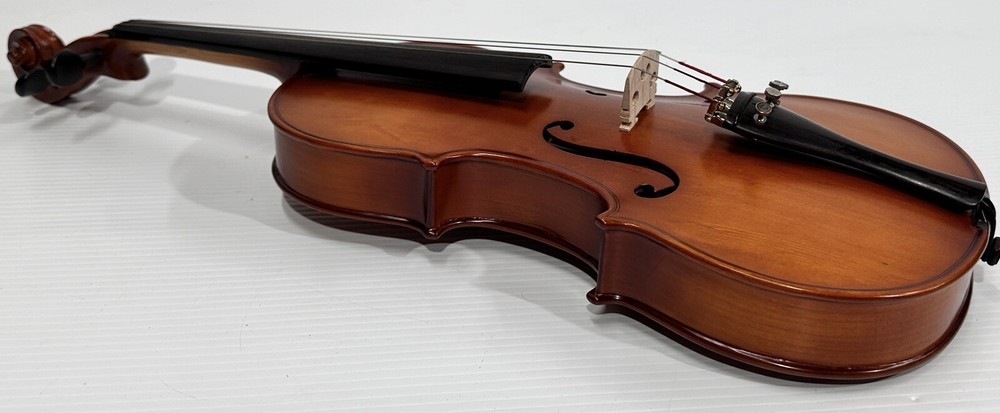 Kraemer 4/4 Violin Model KRV-021 with 2 Bows, Strap & Case