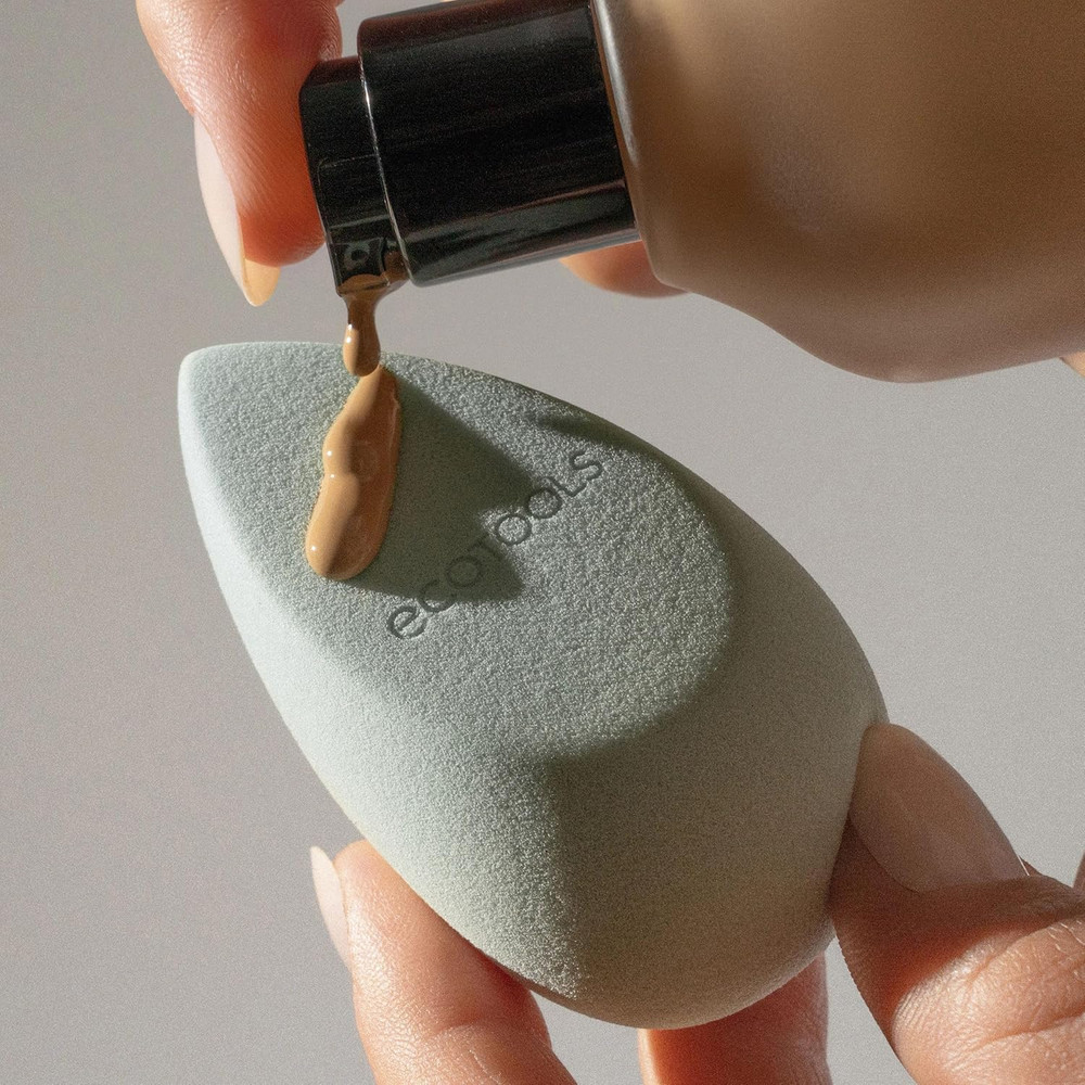 EcoTools Blurring Blender Makeup Sponge, Makeup Blending Sponge For Blurred Skin