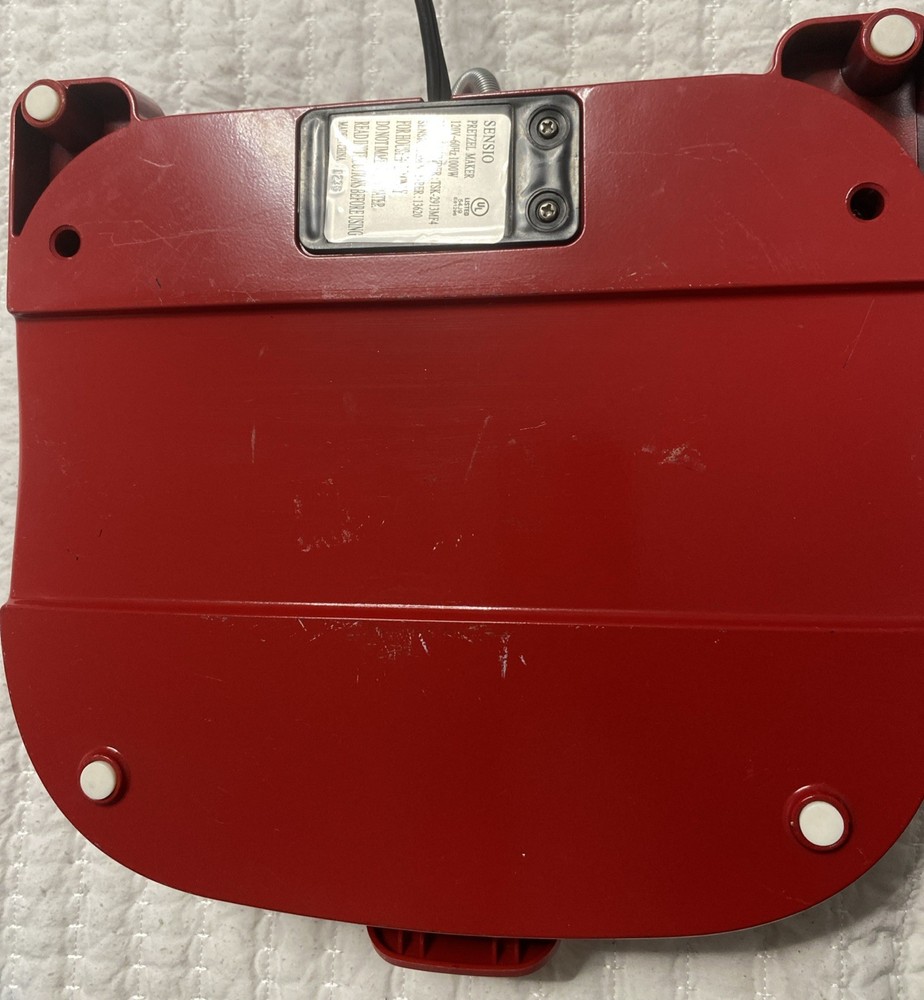 PRETZEL MAKER BELLA VGC