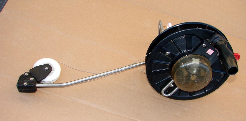 Scotty Manual Downrigger DM-18 with Cable Line 16" Boom