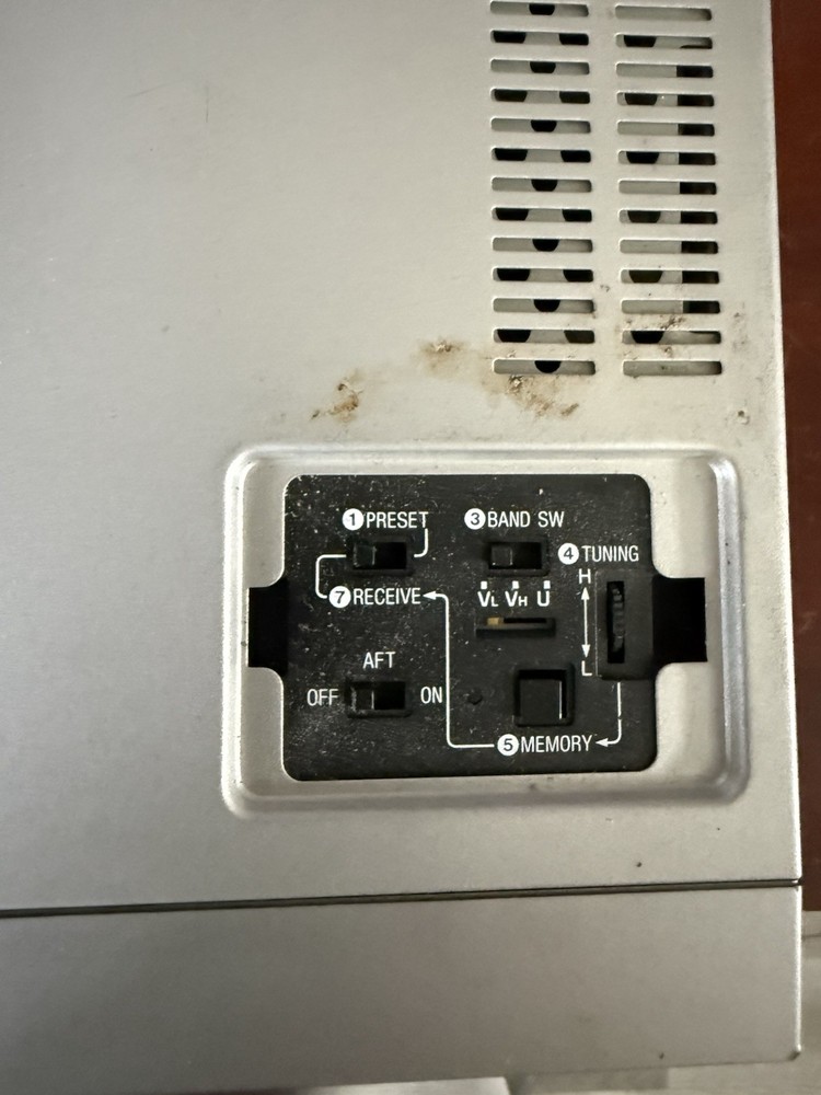 Untested As Is, Powers On - Toshiba TT-X340 Video Tuner