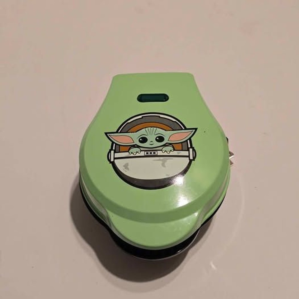 Grogu Star Wars Mandalorian Mini Waffle Maker