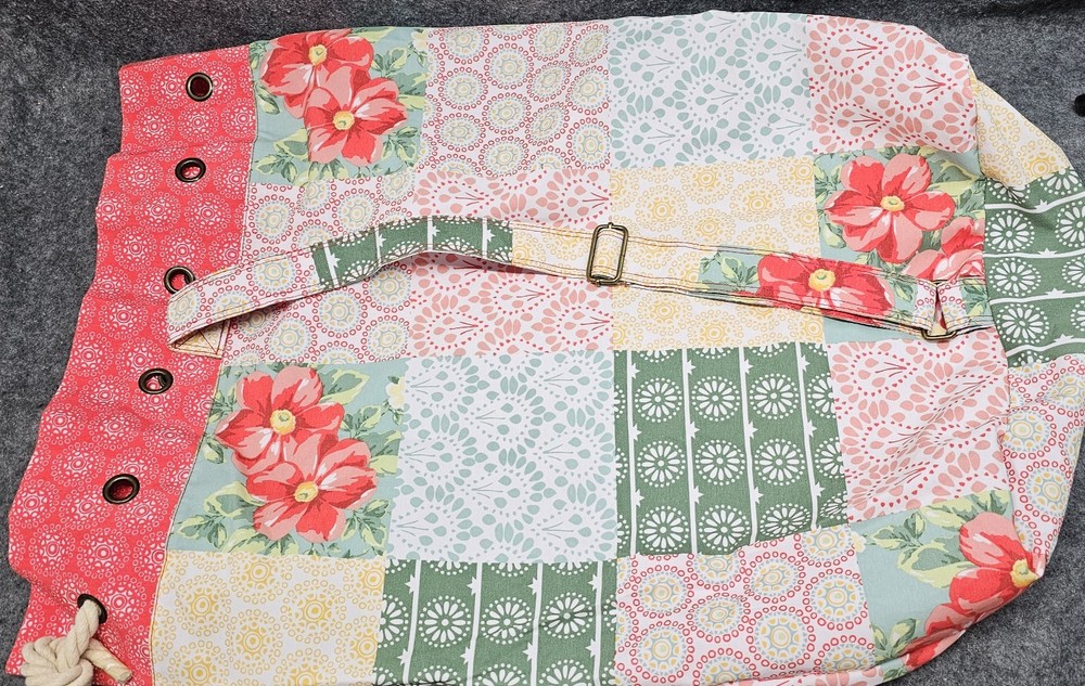 Pioneer Woman Sweet Rose Patchwork Drawstring Laundry Duffle Bag Large READ