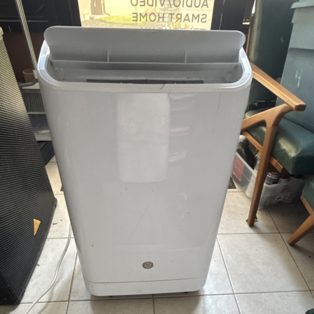 GE Portable Air Conditioner White Corded Electric Floor Plastic