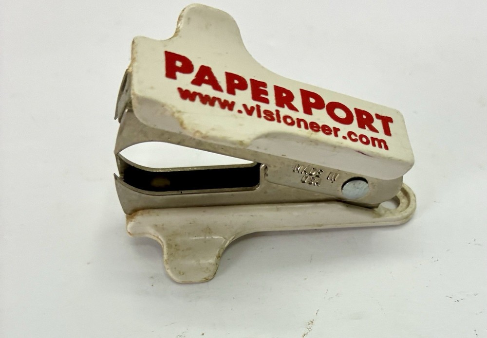 PaperPort Visioneer Ad Staple Remover Puller Extractor White Bakelite Red USA