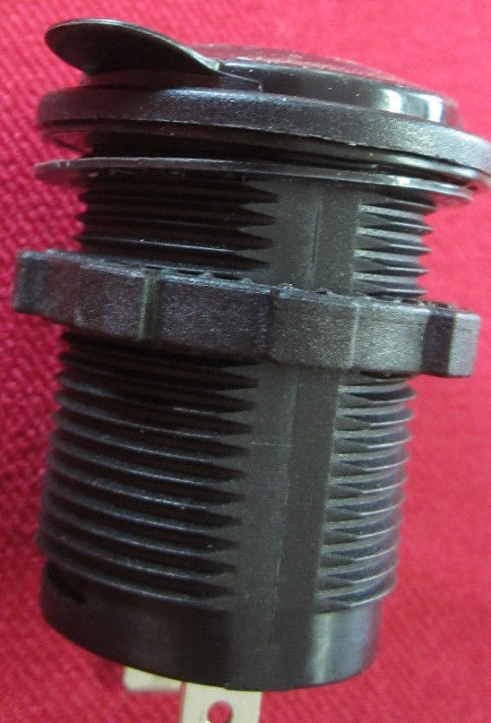 MARINCO 12 VOLT MARINE ACCESSORIES PLUG/SOCKET P-12VRC