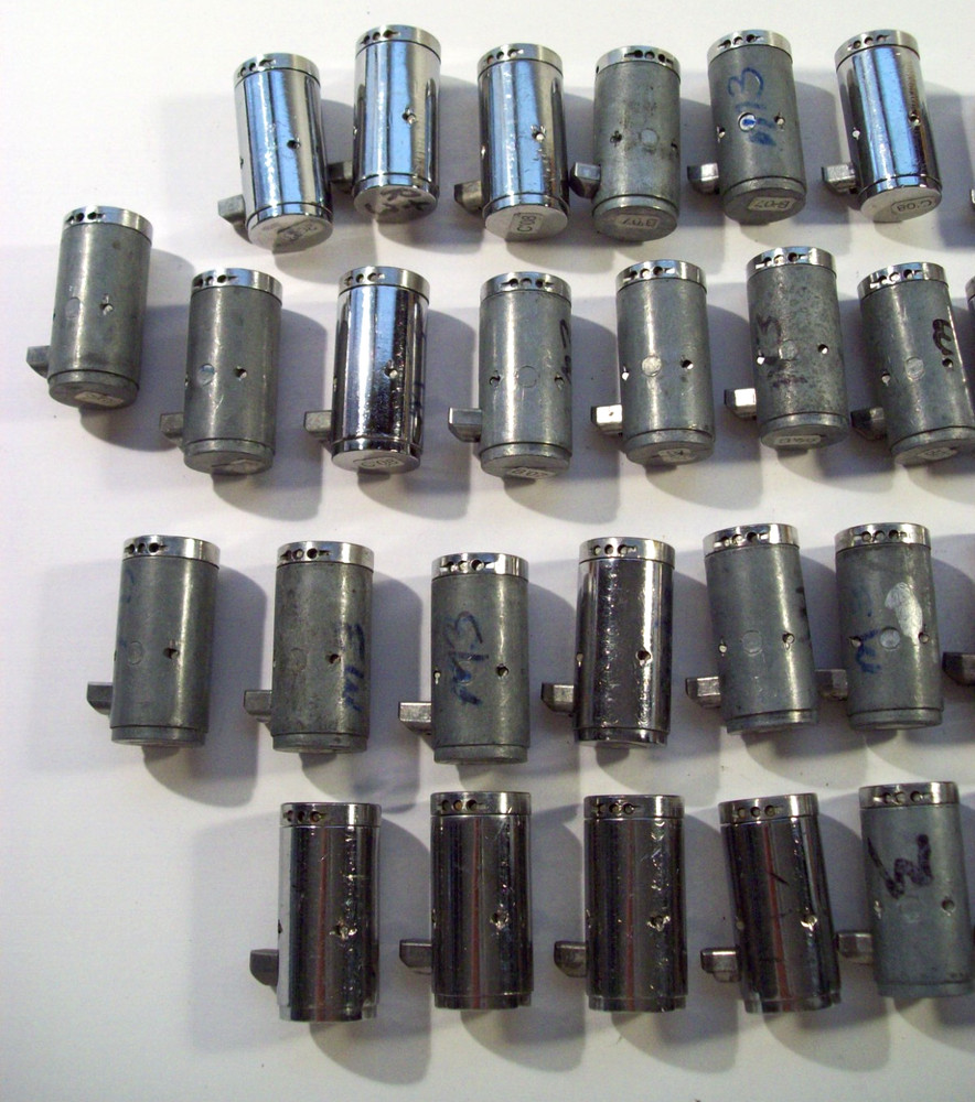 Medco Vending Machine Barrel Locks 30 Count, #64S, Keyed Alike, 2 Keys