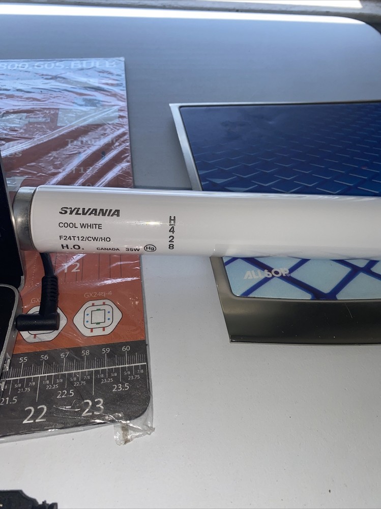 SYLVANIA F24T12/CW/HO  35 Watt Fluorescent High Out Put  T12 Cool  white New
