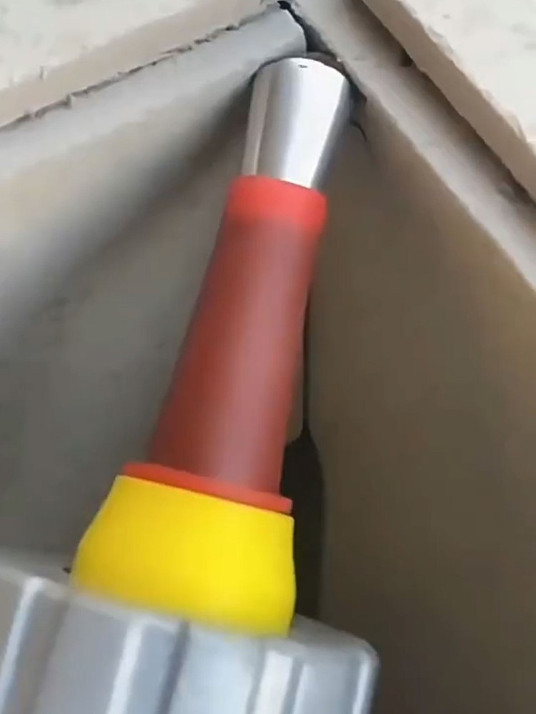 Universal Integrated Rubber Nozzle Tool Caulking Nozzle Applicator with Base ET