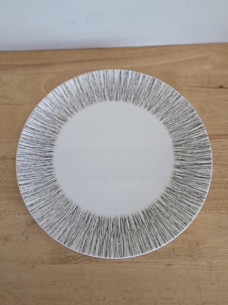 Ito by Crate & Barrel Dinerplate